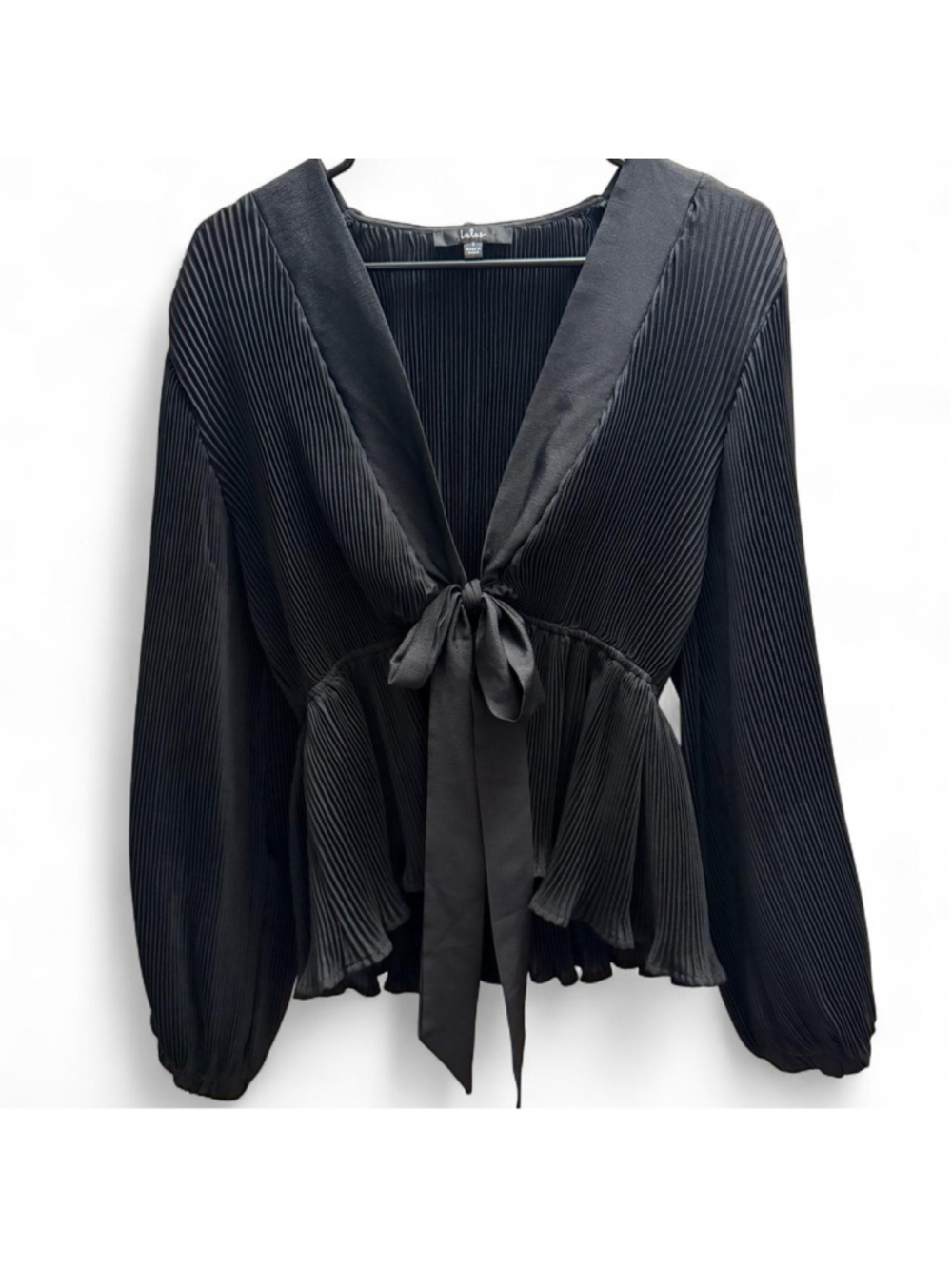 Lulus black pleated blouse with tie detail Size S (but stretchy and would also f - Picture 3 of 6